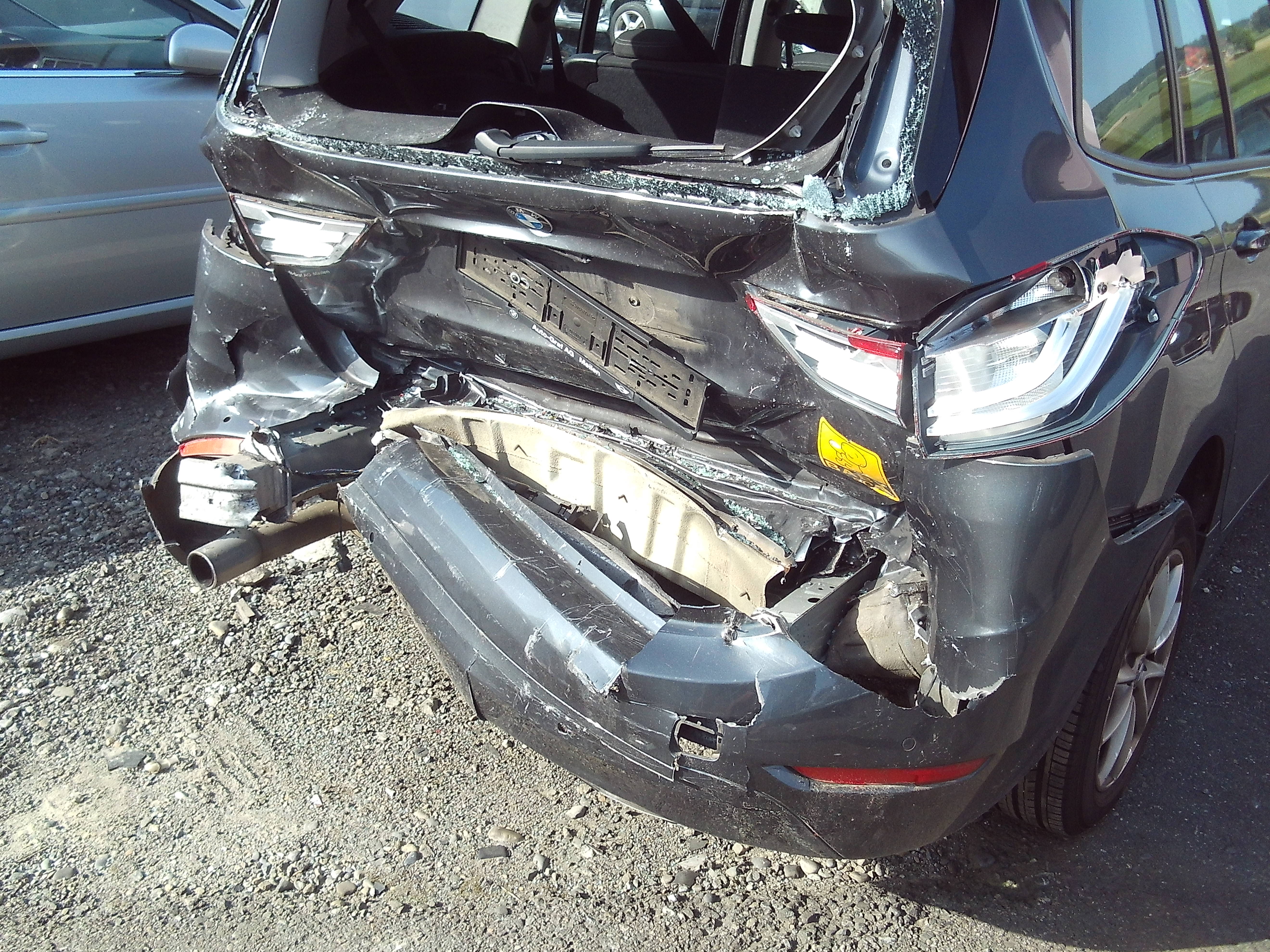 BMW2ergrau_5.JPG