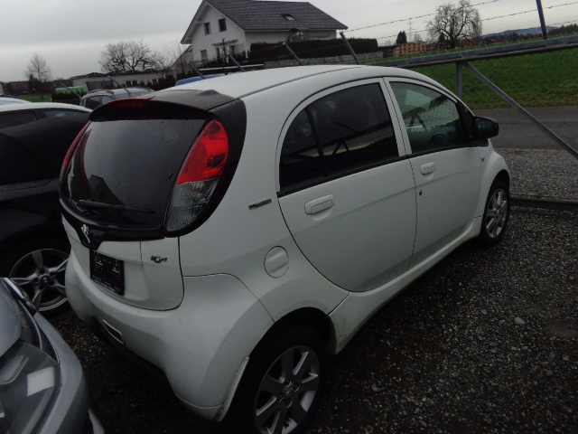 PeugeotiOn_2.JPG