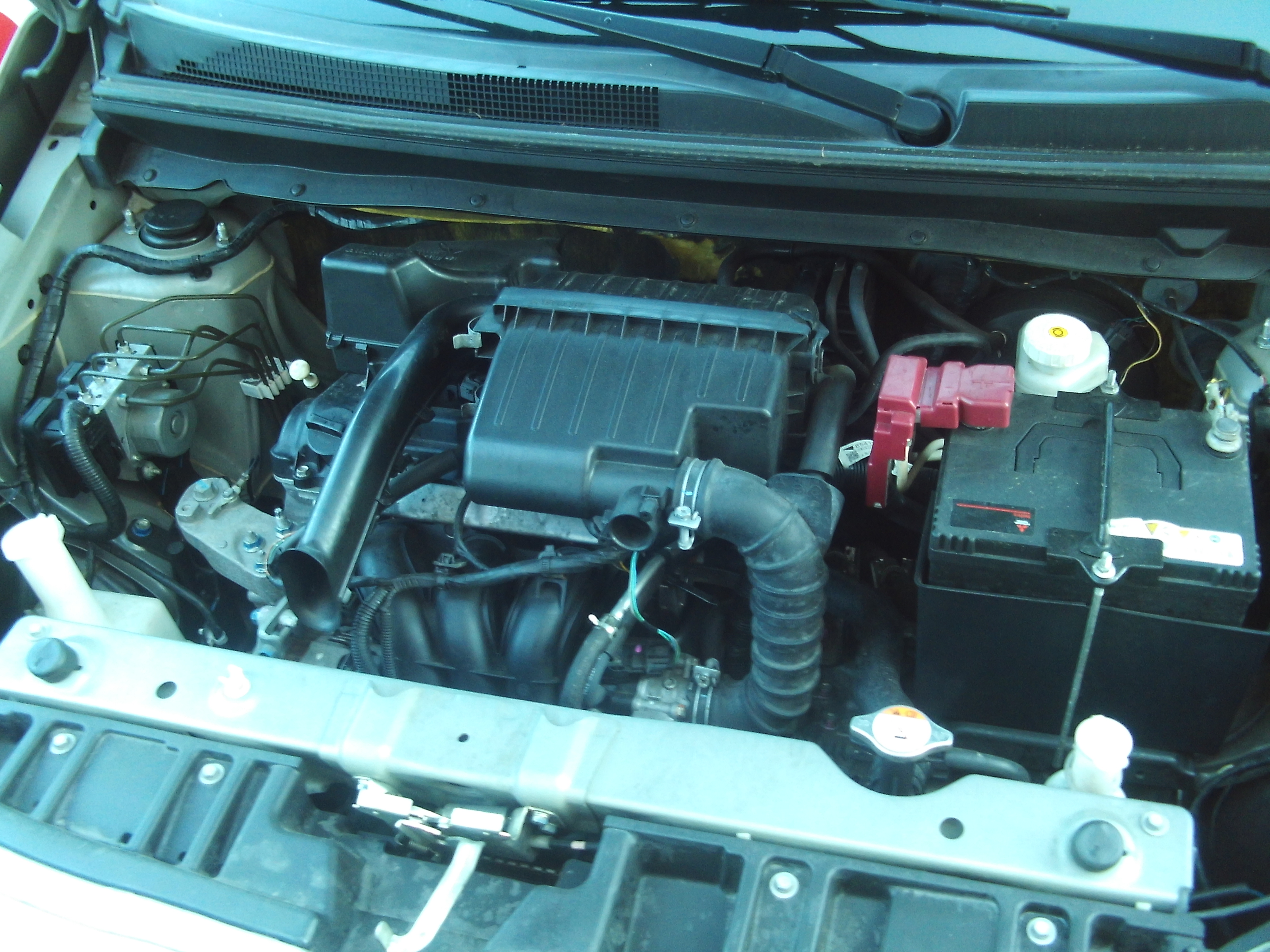 mitsubishiattrage_7.JPG