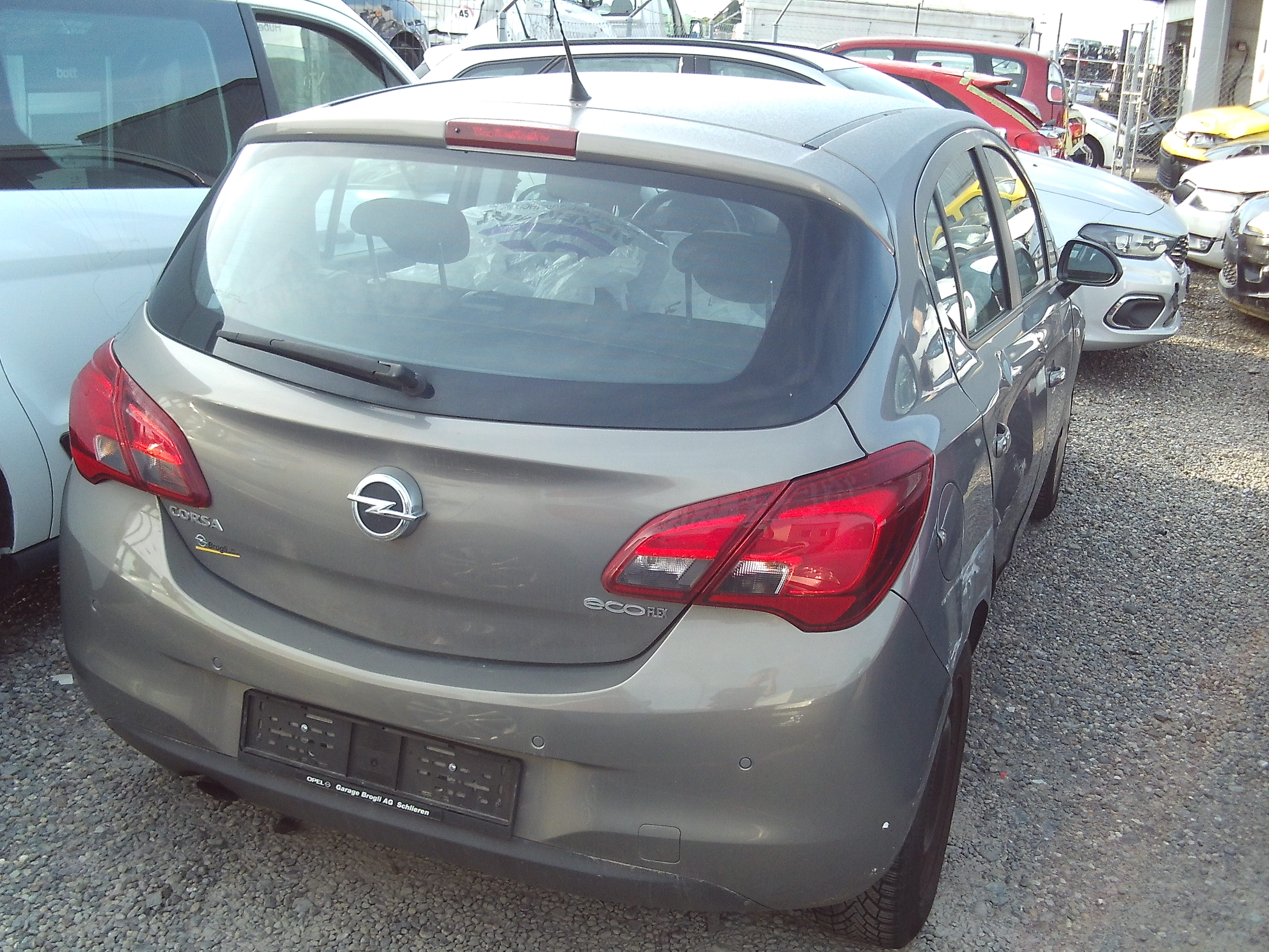 opelcorsaegrau_2.JPG