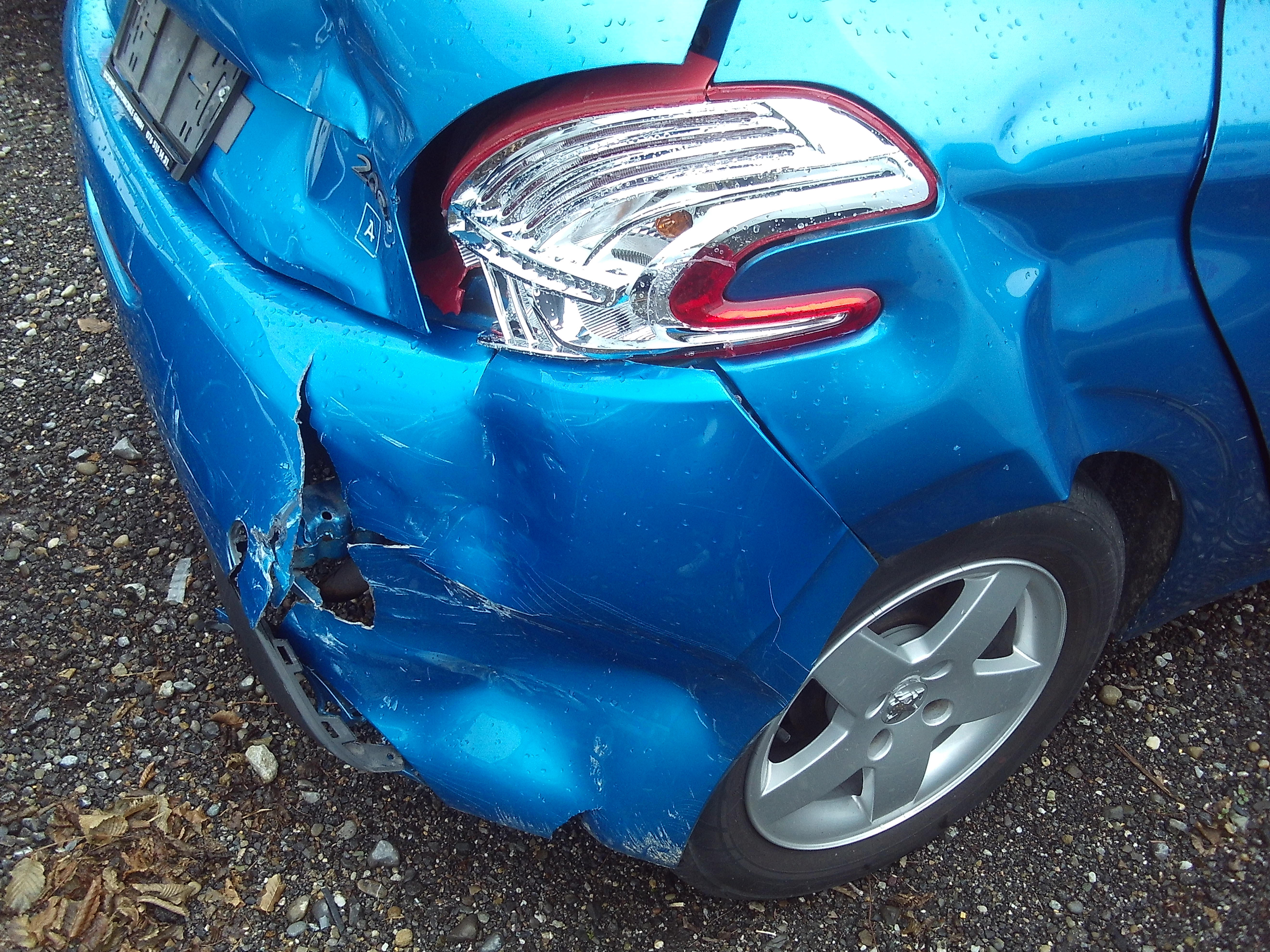peugeot208blau_5.JPG
