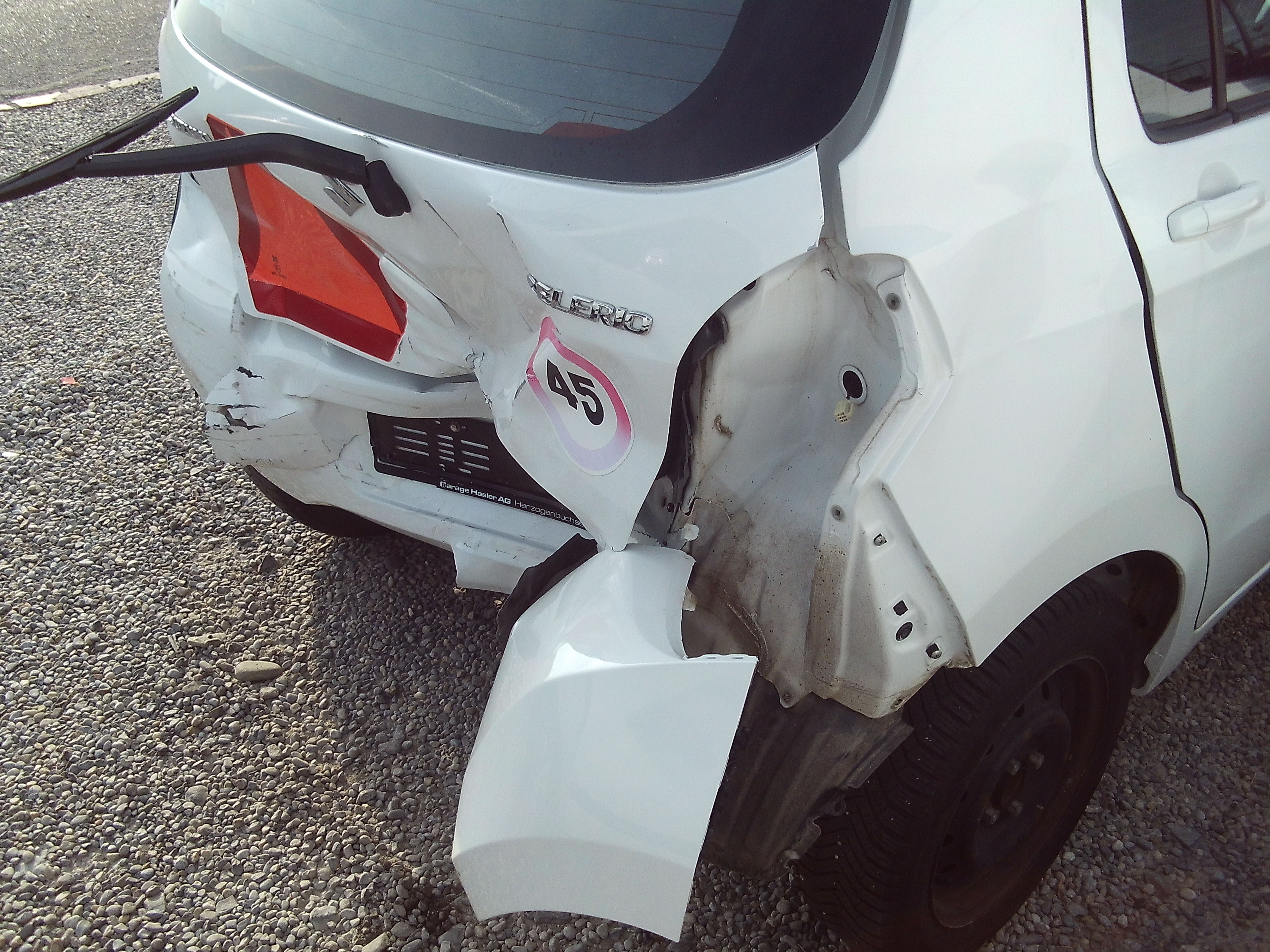 suzukicelerio_5.JPG