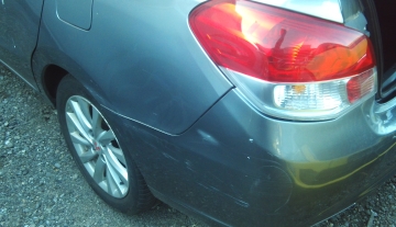 mitsubishiattrage_5.JPG